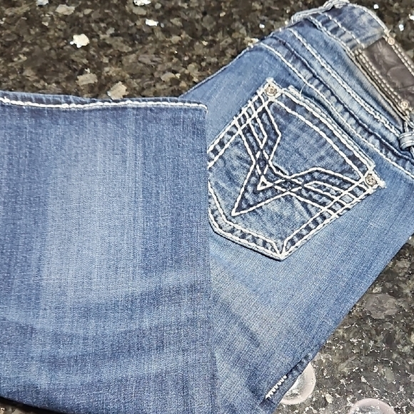 Vigoss Denim - Gently Used Vigoss Dublin Capris